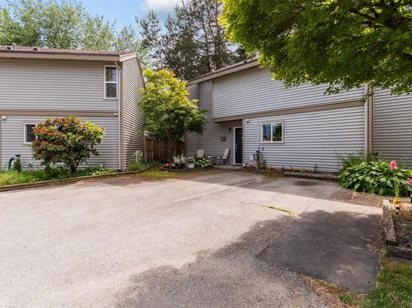 6217 Greenside Dr E, Surrey, BC V3S 5M8