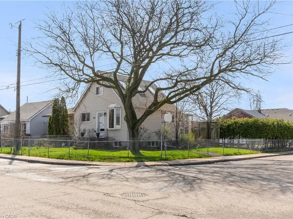 180 Mead Ave, Hamilton, ON L8H 3V1