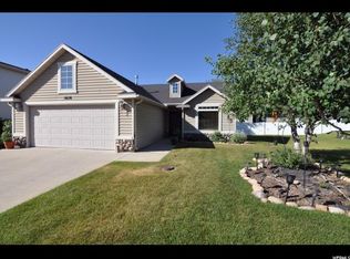 1626 W Hathaway Dr, Roy, UT 84067