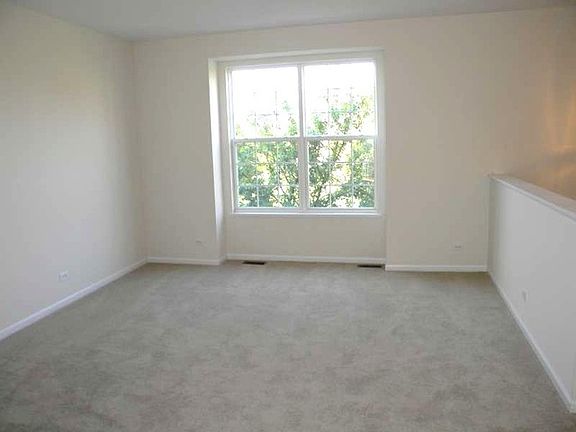 5th image of 4196 Milford Ln #0