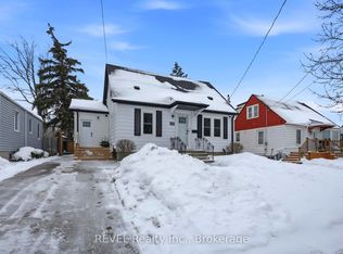 18 Lincoln Ave, Saint Catharines, ON L2P 2C6