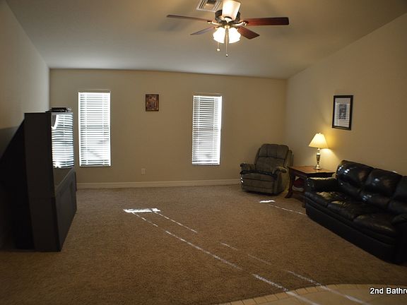 5th image of 1322 NE Van Loon Ln