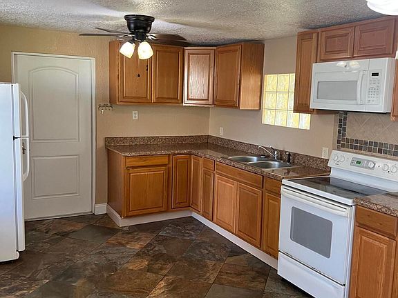 4th image of 1153 Carlton Dr #D
