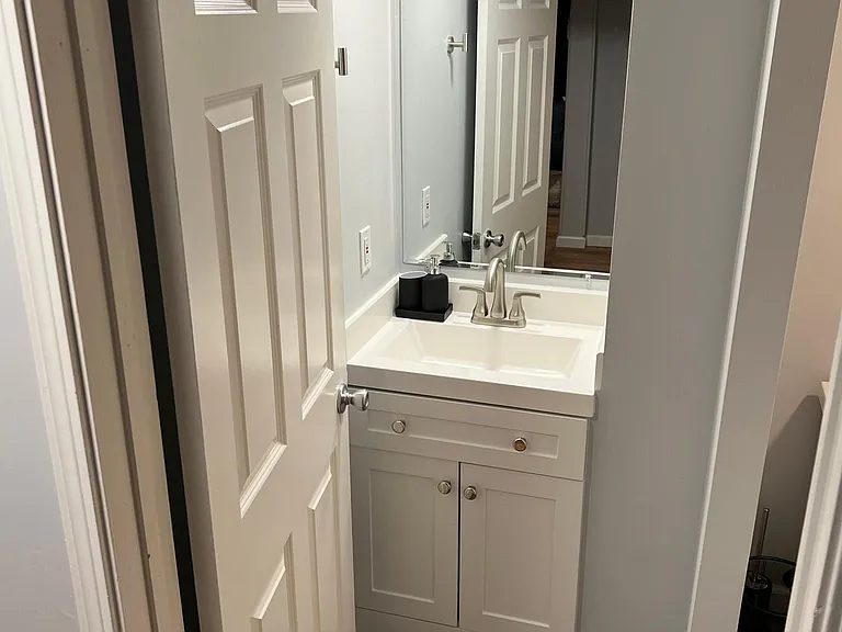 200 Wells Ave N — Photo 12