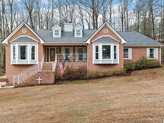 4th image of 110 Heritage Pl
