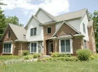 31470 Evergreen Rd, Beverly Hills, MI 48025