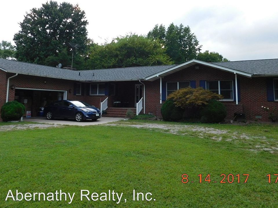 1st image of 2608 Farmington Dr