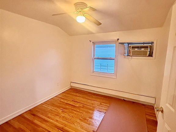 4th image of 11535 158th St