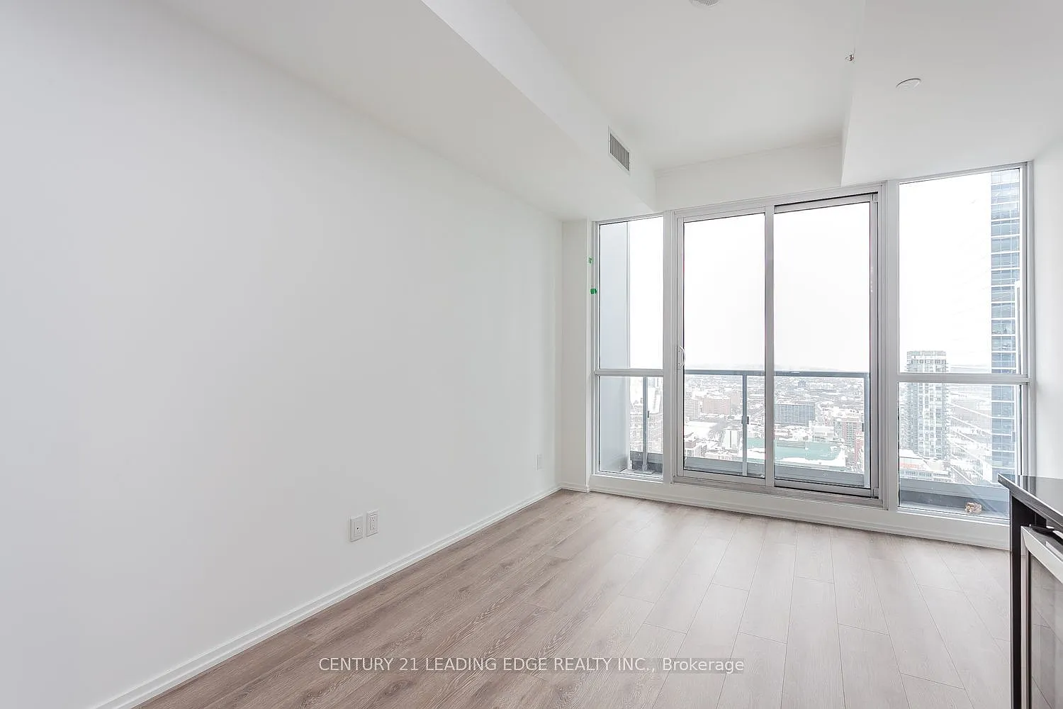 Studio, $1,950 — Photo 4