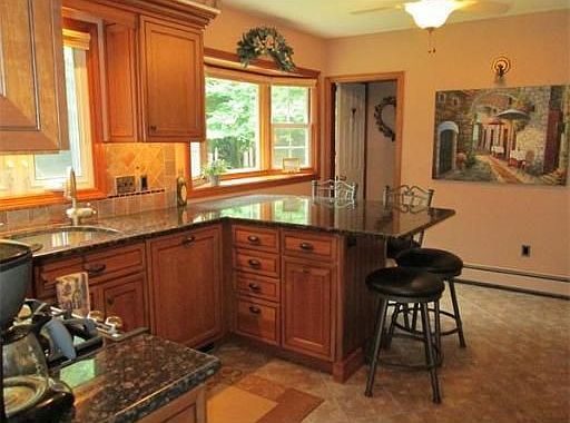 2nd image of 4 Sassamon Cir