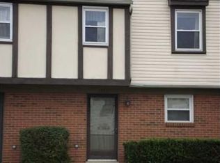 1792 Parkwick Sq E, Columbus, OH 43228