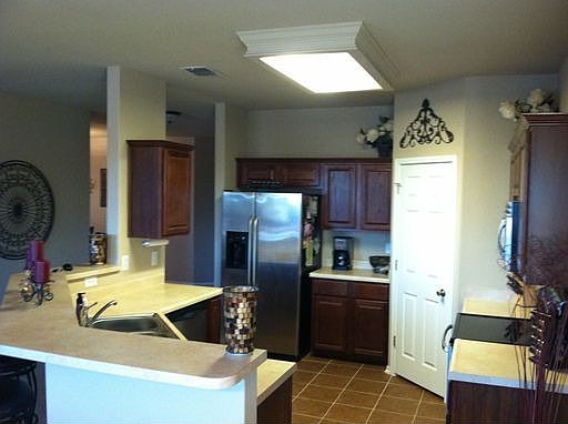 4th image of 2305 Matagorda Cir