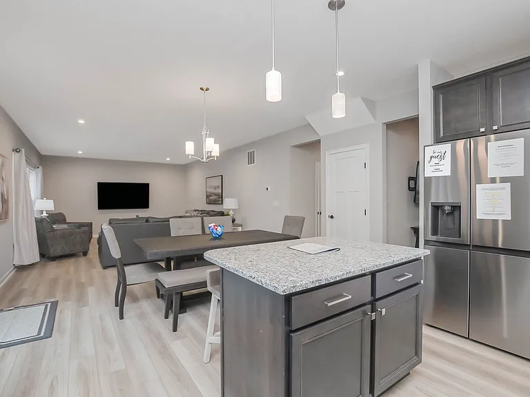 5762 Azra Ct — Photo 6