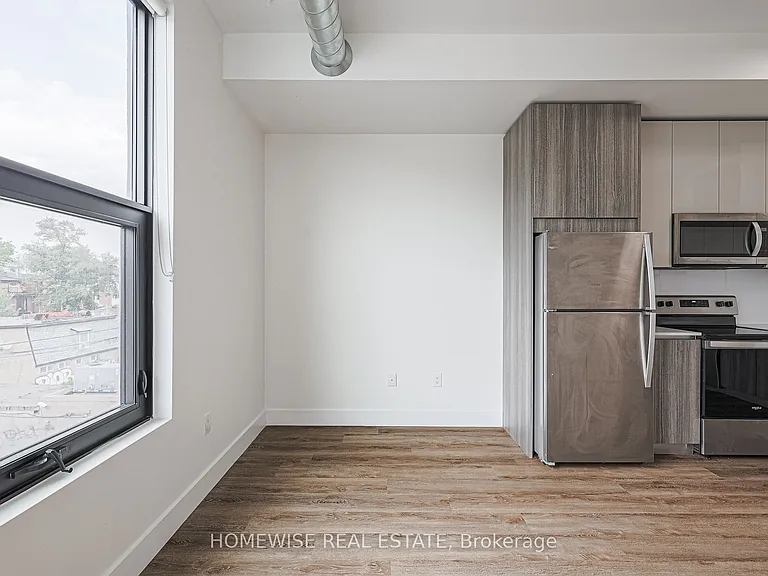 3020 Dundas St W #204 — Photo 4