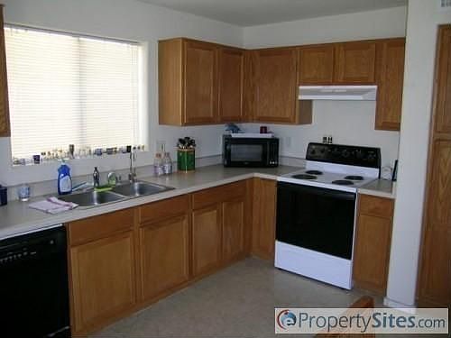 4th image of 10912 E Clovis Ave