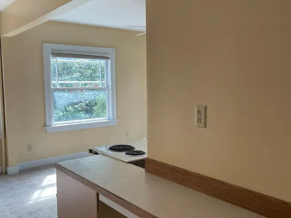2634 NE Broadway St APT 302, Portland, OR 97232