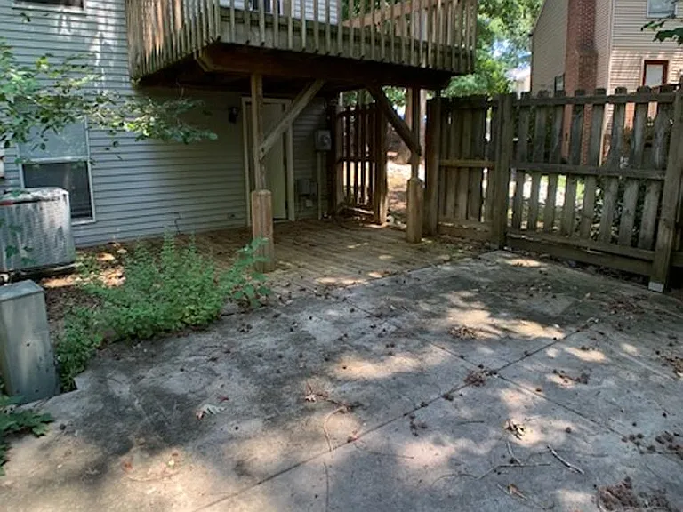 1806 Sara Ln — Photo 11