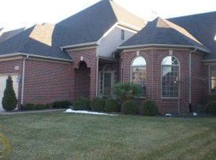 21292 Dalton Ct, Macomb, MI 48044