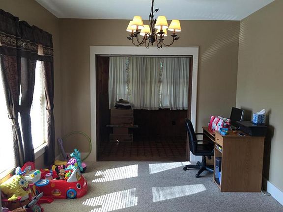 4th image of 643 N Lincoln Ave