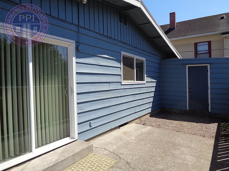 2612-2614 SE Francis St — Photo 13