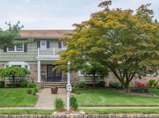 34 Lebeda Dr, Caldwell, NJ 07006