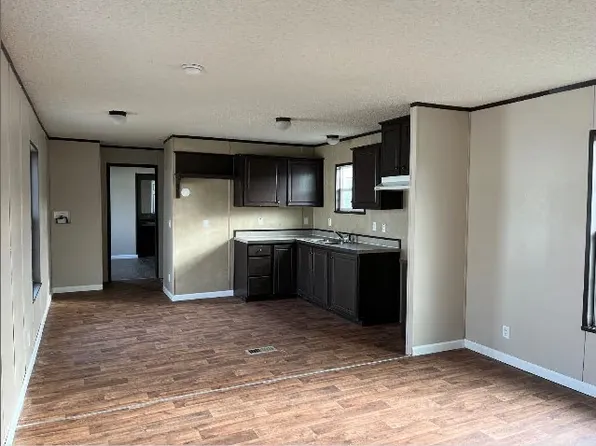 378 Susan St NE, Cedar Springs, MI 49319