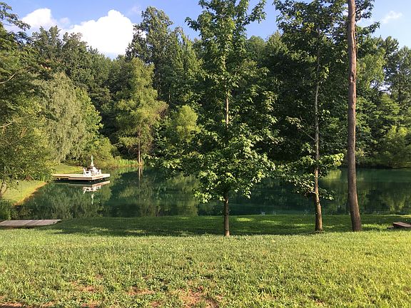 4th image of 6685 Hensley Ct
