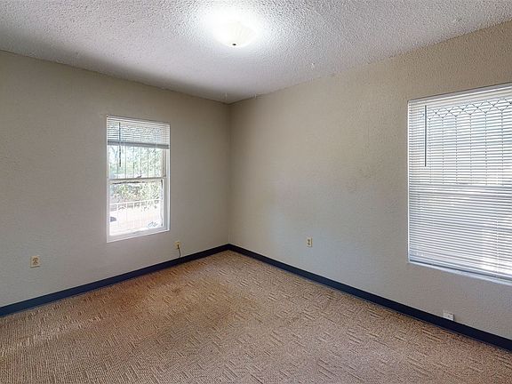 120-EAvenue-B-4-Unfurnished (2)