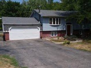 710 Logan Ave, McHenry, IL 60050