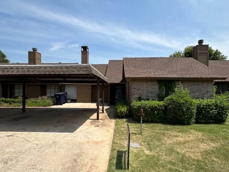 6412 Lyrewood Ter