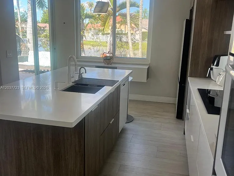1130 Spyglass — Photo 4