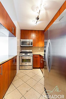 4th image of 330 E 39th St APT 33P