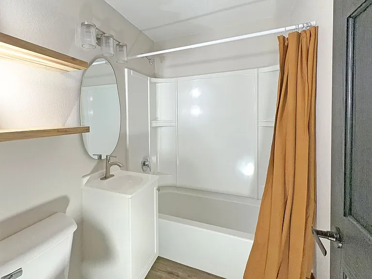 Remodeled 2 Bed, 1 Bath in a Convenient Central Location — Photo 48