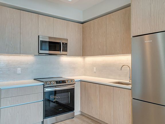 3rd image of 11 Herkimer St #505
