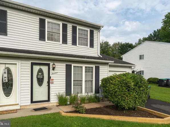 19 Lucky Ln, Quakertown, PA 18951
