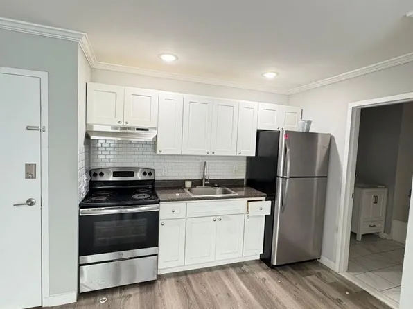 (undisclosed Address), Paterson, NJ 07501