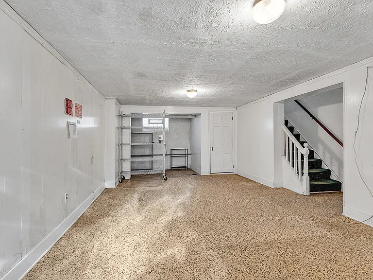 2317 Canterbury Rd — Photo 32