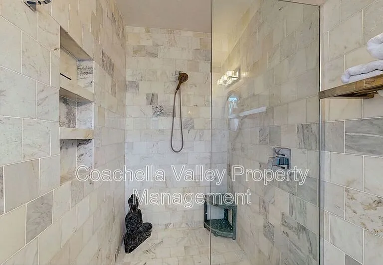 43709 Louisiana St — Photo 17