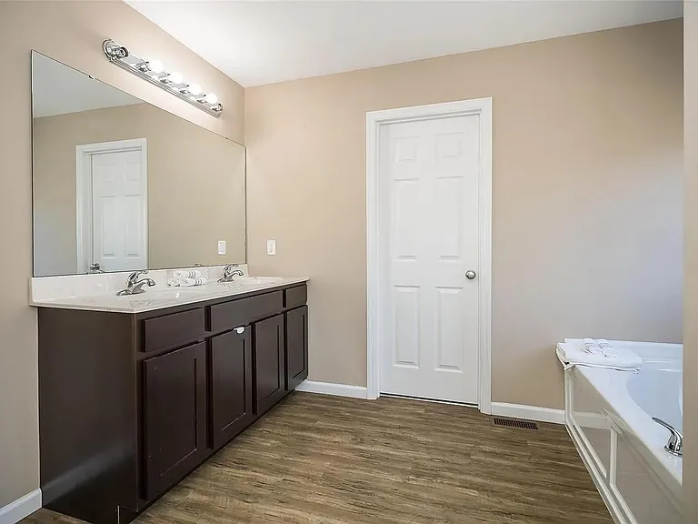 1304 Mason Grove Dr — Photo 29