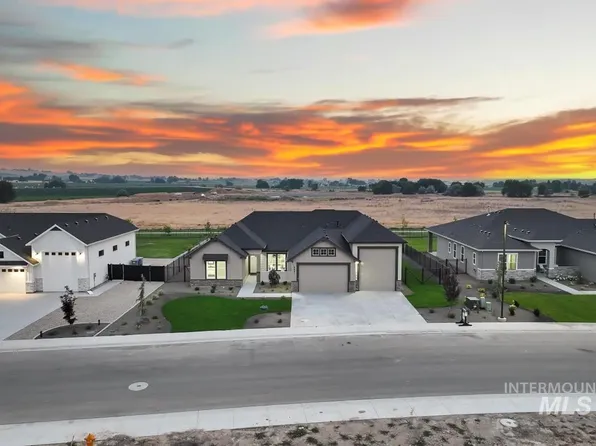 9657 S Coopers Hawk Way, Nampa, ID 83686