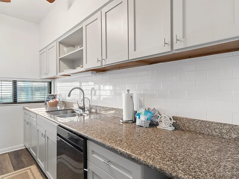1390 Fort Pickens Rd #224 — Photo 25