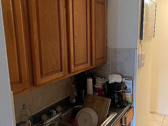 5th image of 1195 N Boxwood Dr #9