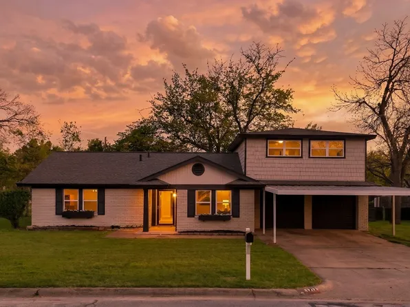 1213 Walker Dr, Hurst, TX 76053