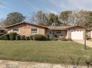 4052 Pelican Rd, Jacksonville, FL 32207