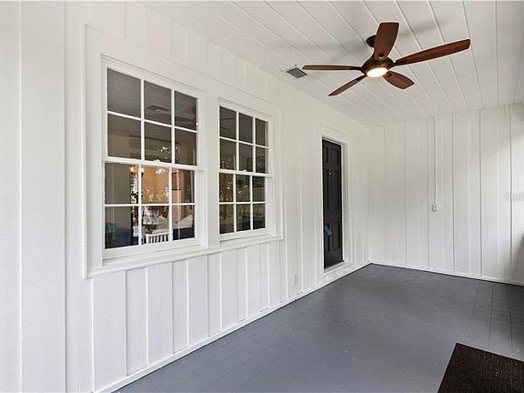 4th image of 921 Camellia Ave
