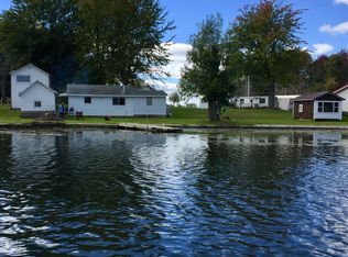 1191 W River Dr, Wawaka, IN 46794