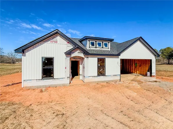 2812 Smith McGee Rd, Iva, SC 29655