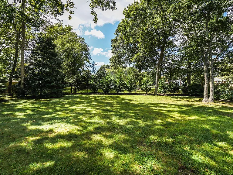 Country Club Rd — Photo 24