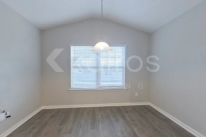 3 bed, 2.0 bath, 1565 sqft, $1,925 — Photo 2