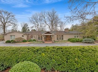 3037 Tates Creek Rd, Lexington, KY 40502